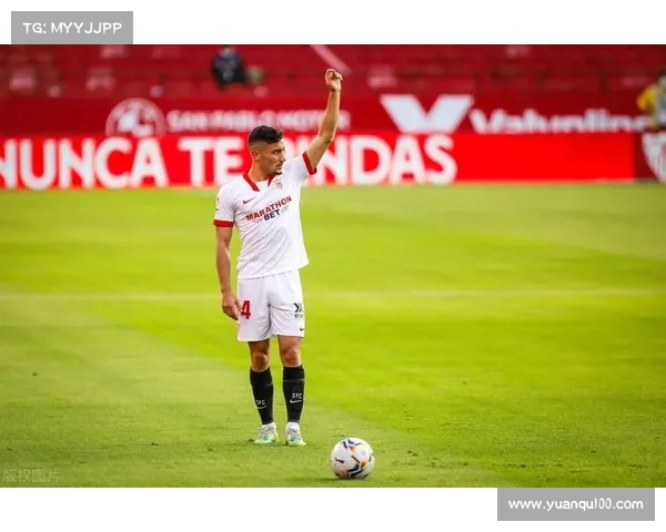 围绕主力门将打造防线核心提升球队整体防守表现的策略分析