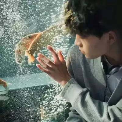 唐依童